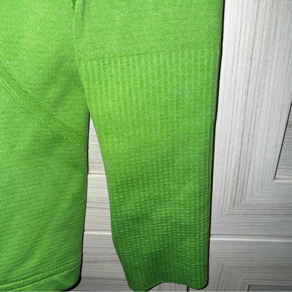 Lululemon Run: Swiftly Tech Long Sleeve
Frond Green 8 - Picture 14 of 14